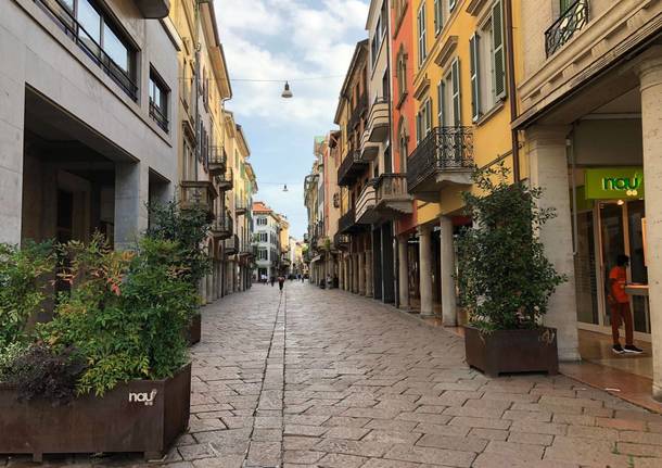 Il centro di Varese ripulito dopo i festeggiamenti per la vittoria agli Europei