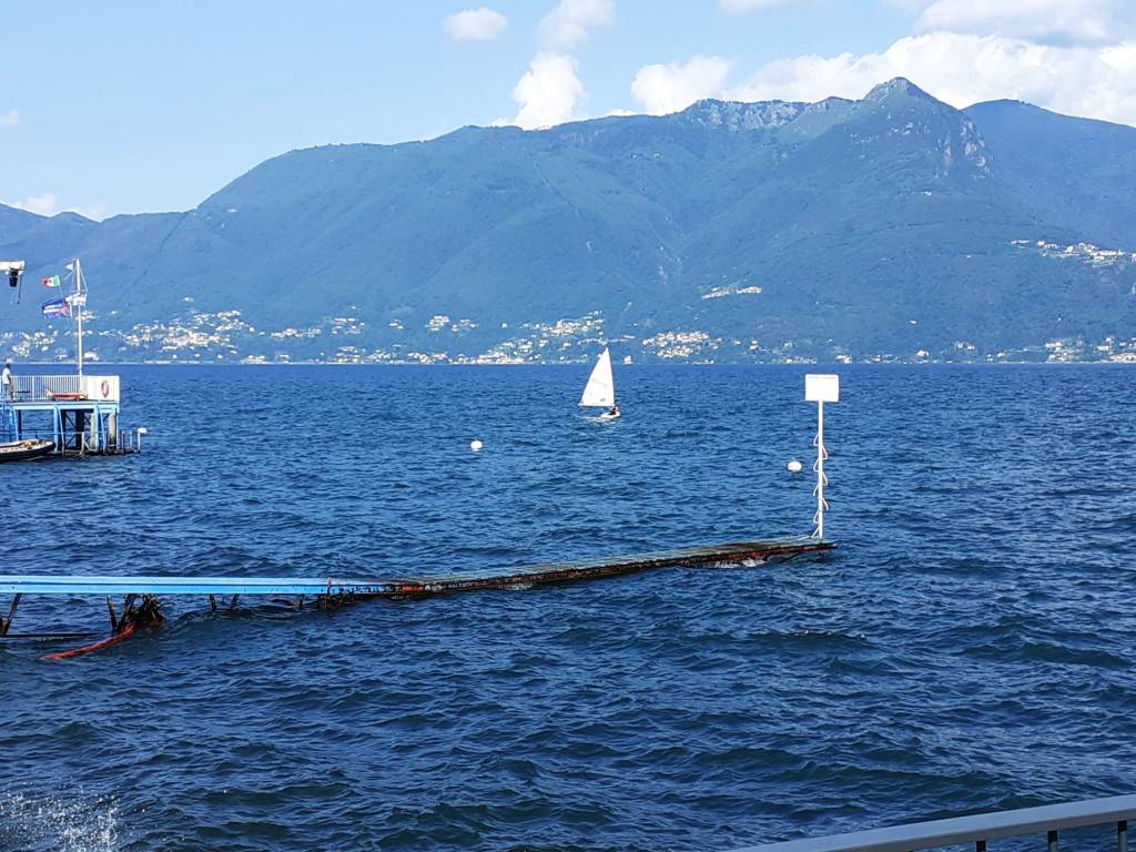 Il vento increspa il Lago Maggiore a Luino