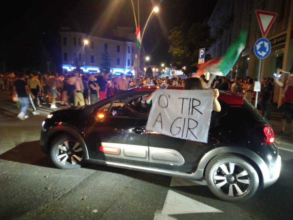 Italia in finale, festa a Legnano