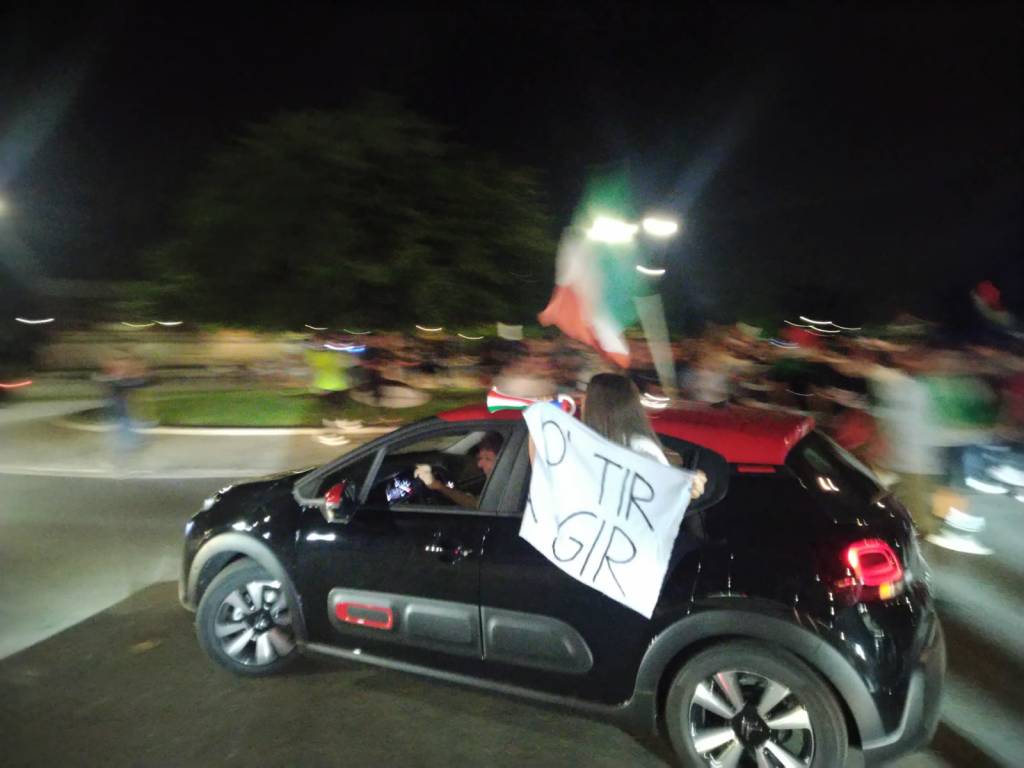 Italia in finale, festa a Legnano