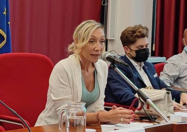 Katia Iura, candidata del centrodestra a Villa Cortese