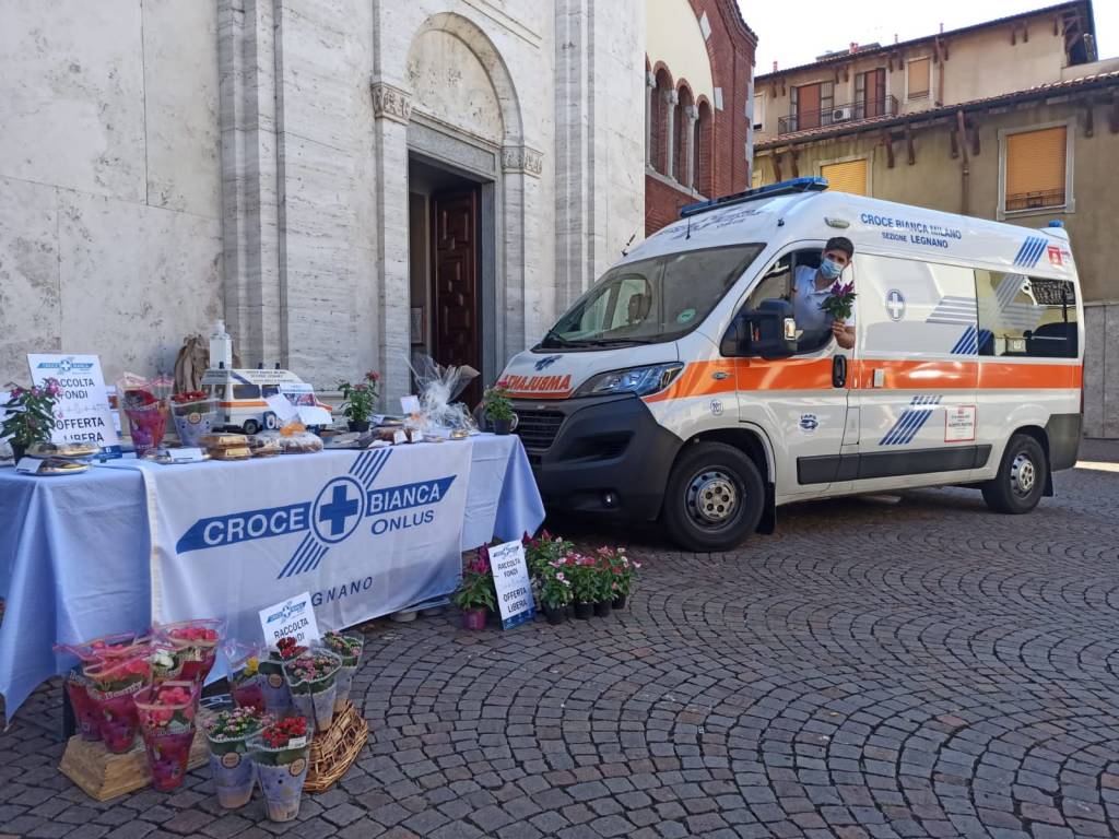 La Croce Bianca di Legano torna a fare i banchetti