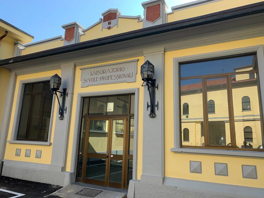 liceo crespi sede distaccata piazza trento trieste busto arsizio