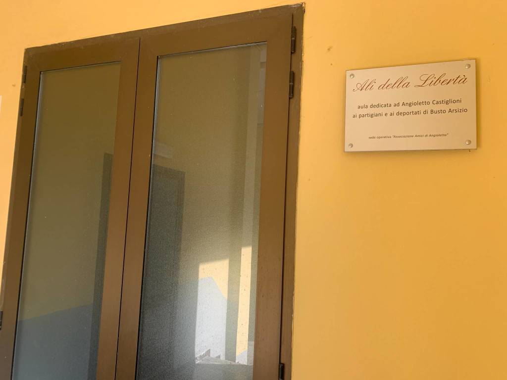 liceo crespi sede distaccata piazza trento trieste busto arsizio