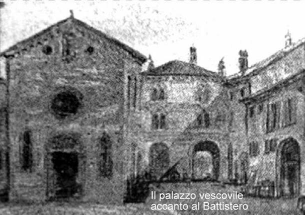 Metamorfosi urbana: la triste storia del "palazzo del Vescovo" di piazza Battistero