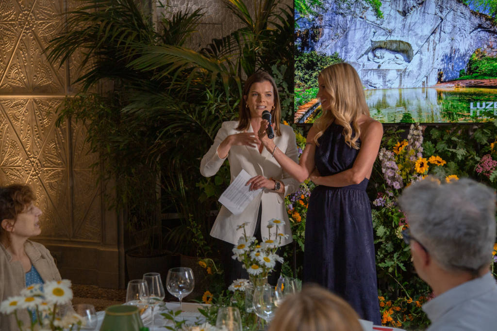 Michelle Hunziker e gli chef Cracco e Caminada per Svizzera Turismo 