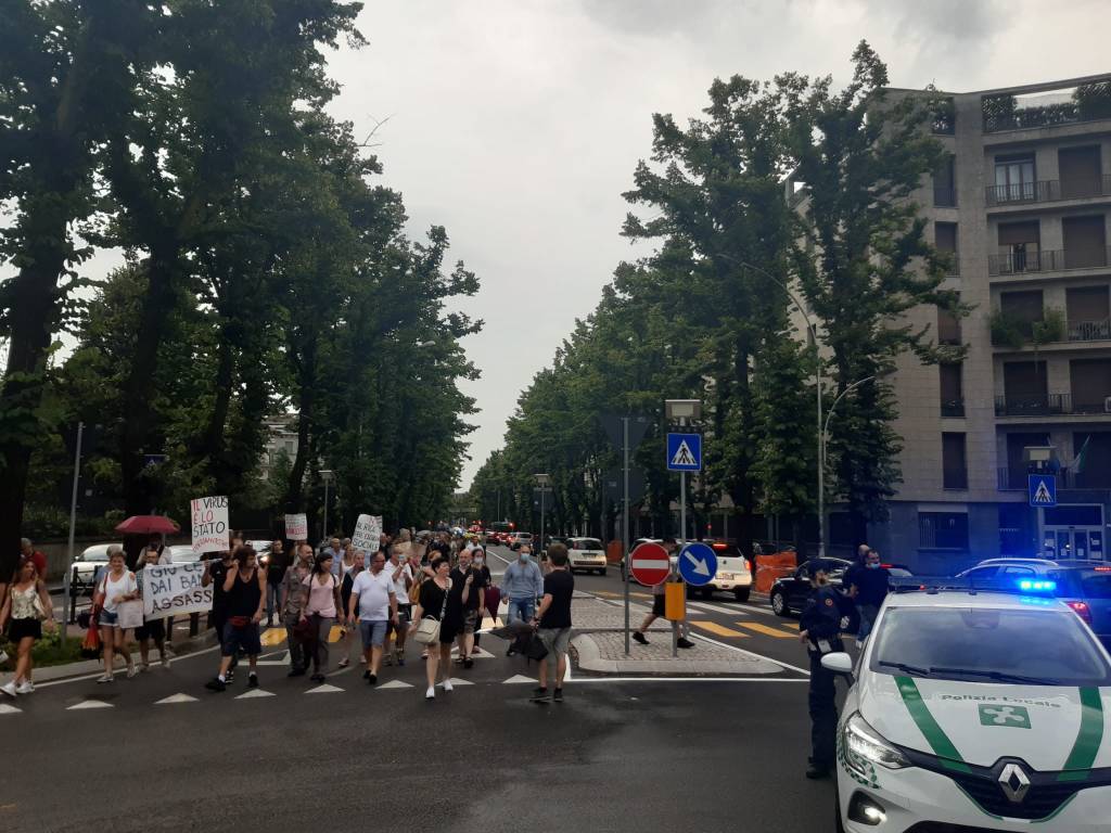 protesta No Vax  Varese Busto