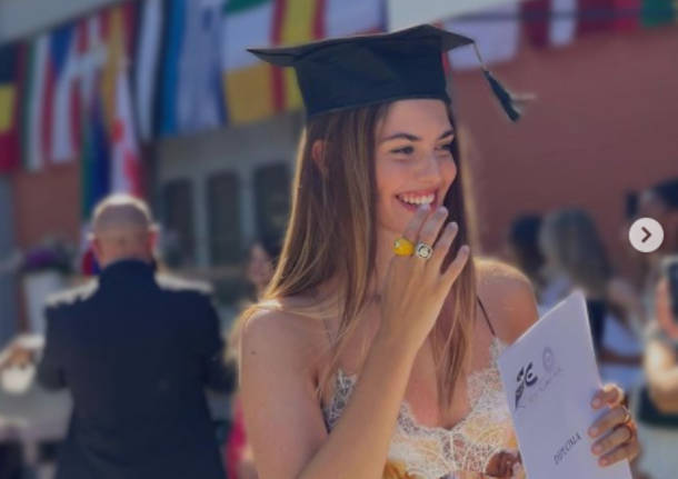 Stella Bossari diplomata alla Scuola Europea