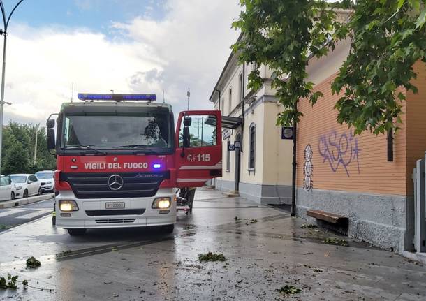 vagone in fiamme parabiago