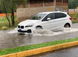 Via Peschiera a Varese, allagamenti e traffico rallentato