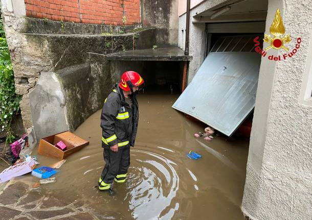 vigili del fuoco allagamento