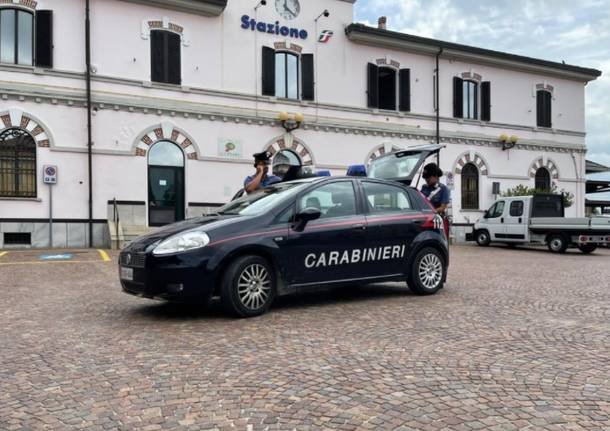 carabinieri borgomanero