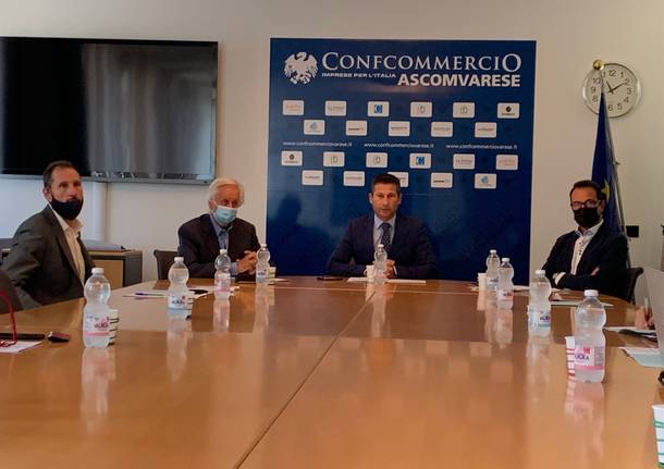 Conferenza Confcommercio Varese