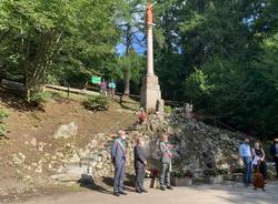 La statua della Madonna del Campo dei Fiori è tornata al suo posto