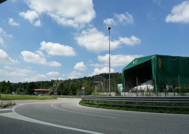 Lampade accese sul Ponte di Vedano