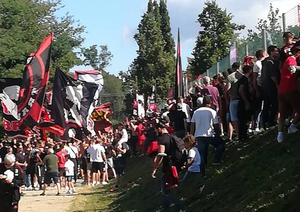 tifosi milan milanello 2021