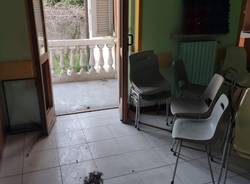 vandali nella sede dei sindacati all'ospedale di Varese