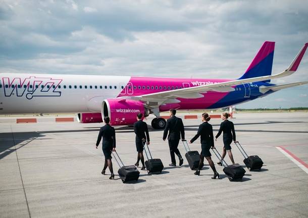 wizzair hostess