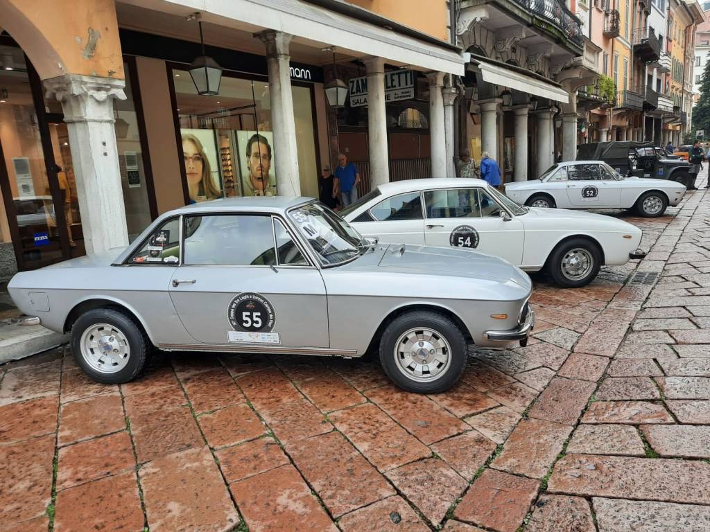 Auto d'epoca in corso Matteotti