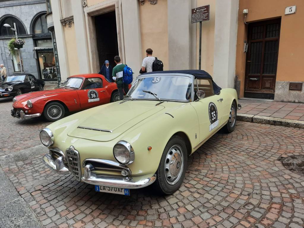 Auto d'epoca in corso Matteotti