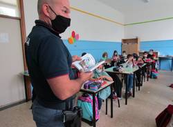 Carabinieri in cattedra alla primaria galilei di Avigno