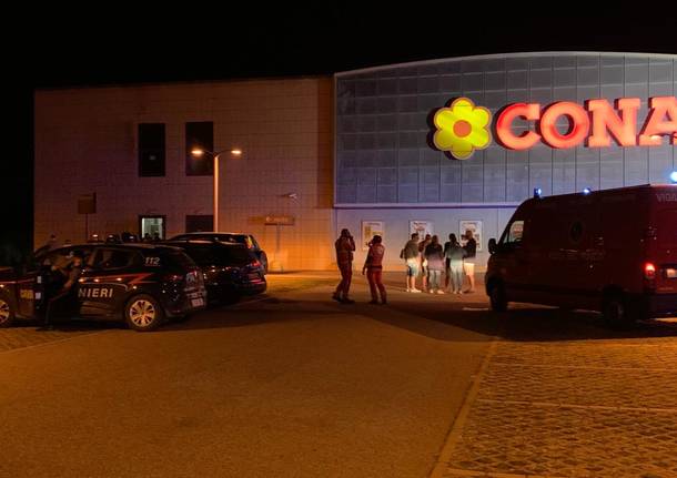 Principio d’incendio al Conad di Angera