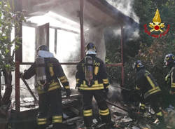 Incendio di una baracca a Buguggiate