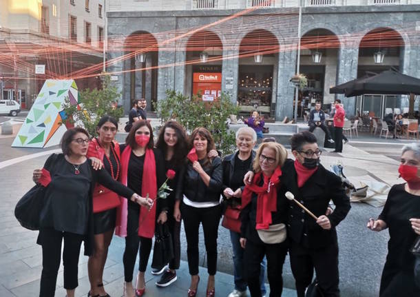 Flashmob contro il femminicidio a Varese