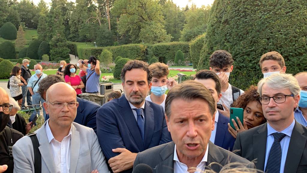 Giuseppe Conte ai giardini Estensi 