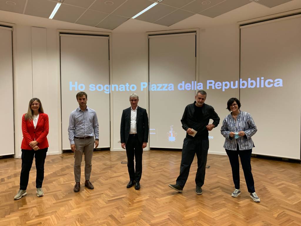 "Ho sognato piazza Repubblica"