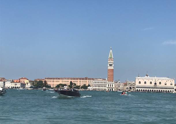 In gommone da Ascona a Venezia