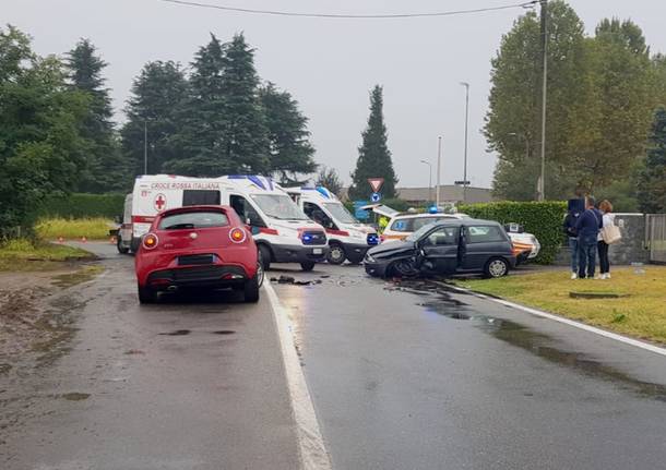 incidente stradale via novara busto arsizio