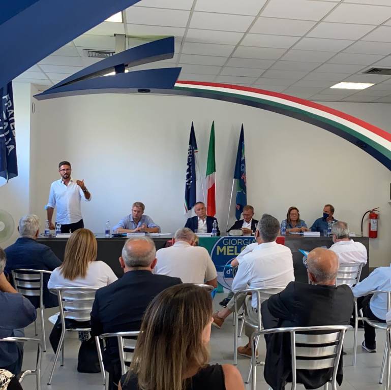 La presentazione della lista di Fratelli d'Italia a Busto Arsizio