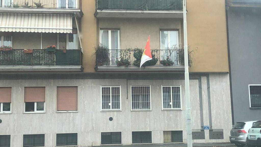 Le bandiere del Palio di Legnano in città