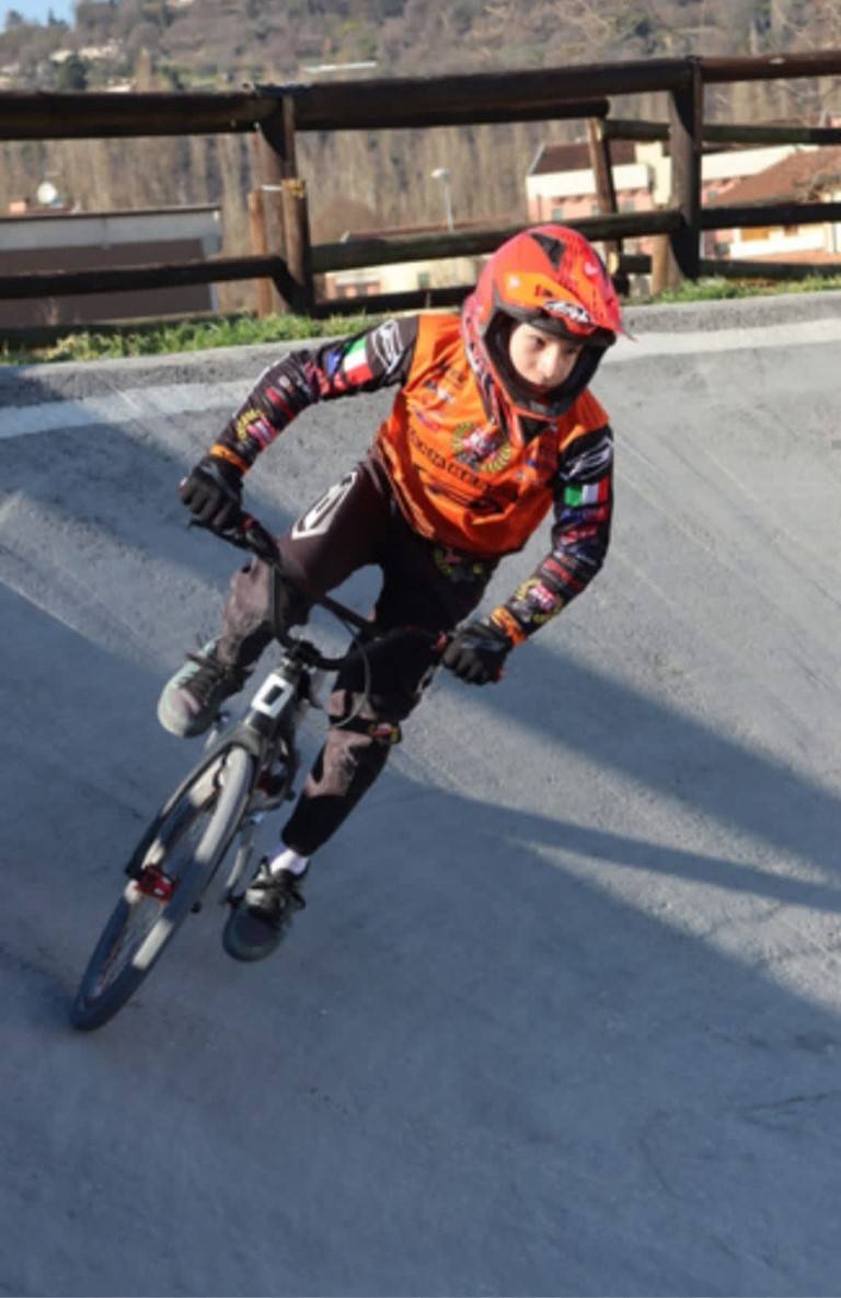 Mattia Colombo, legnanese, campione regionale di Bmx