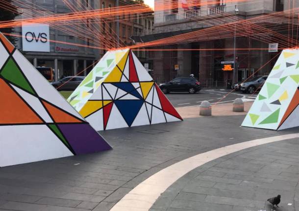Misteriosi triangoli in piazza Monte Grappa: lavori in corso per la Varese Design Week