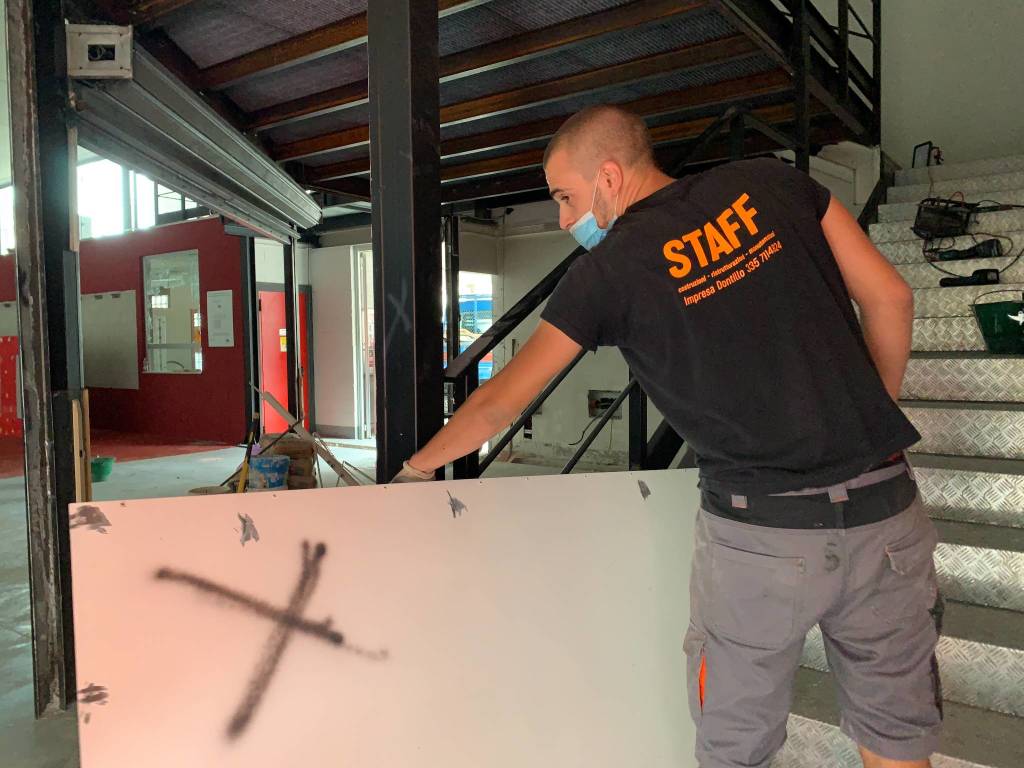 Nel teatro Apollonio in ristrutturazione