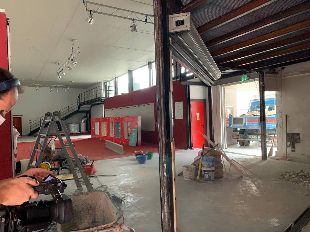 Nel teatro Apollonio in ristrutturazione