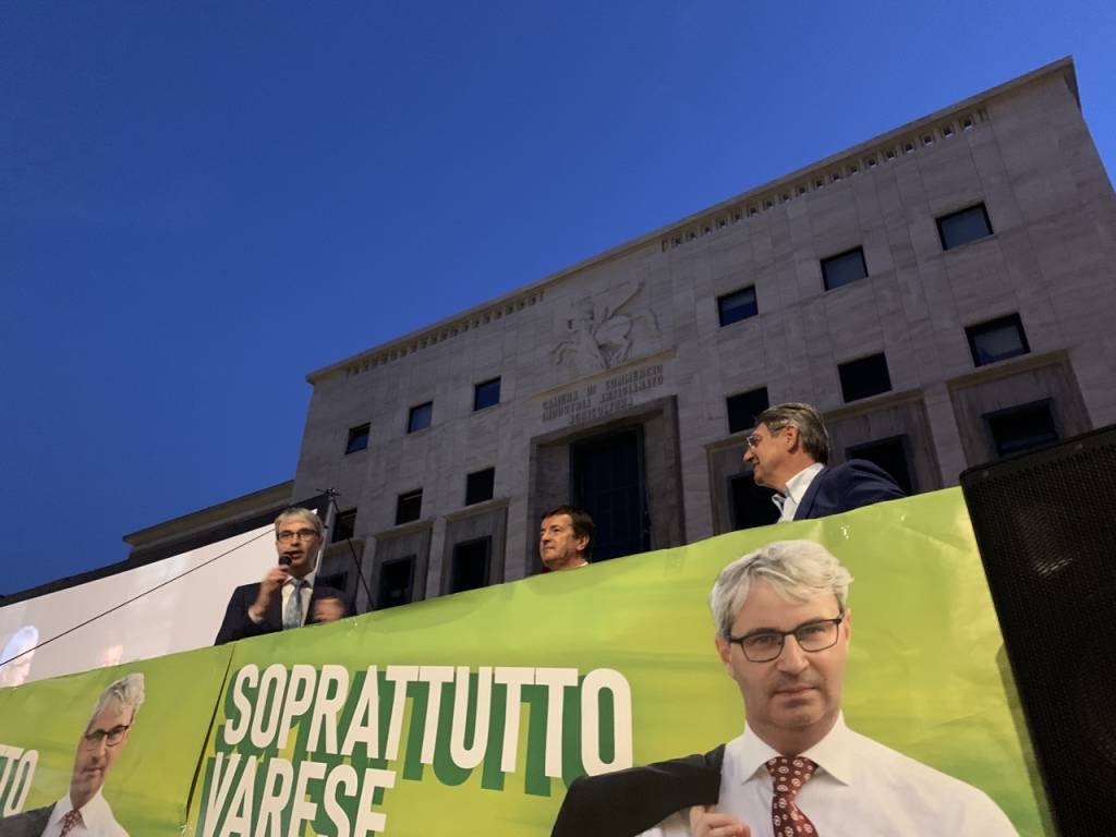 Sindaci di Lombardia  in piazza a sostegno di Galimberti 