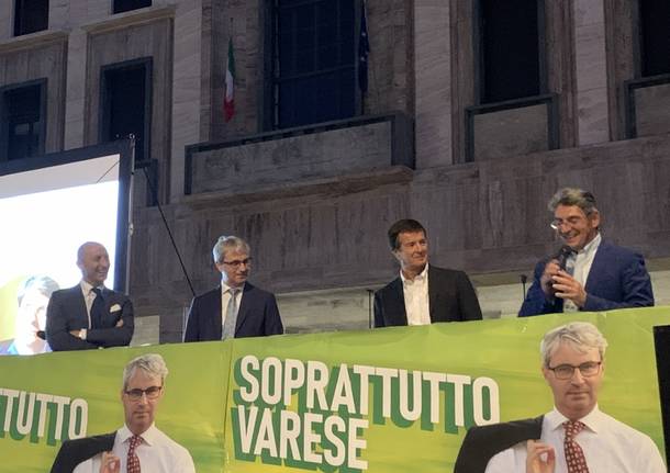 Sindaci di Lombardia in piazza per sostenere il sindaco Galimberti