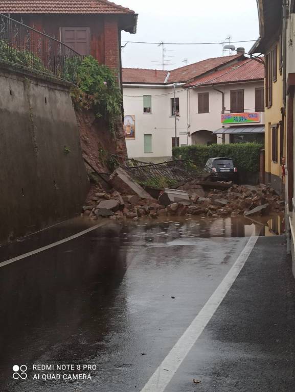 Strade allagate e disagi, il maltempo investe il Varesotto