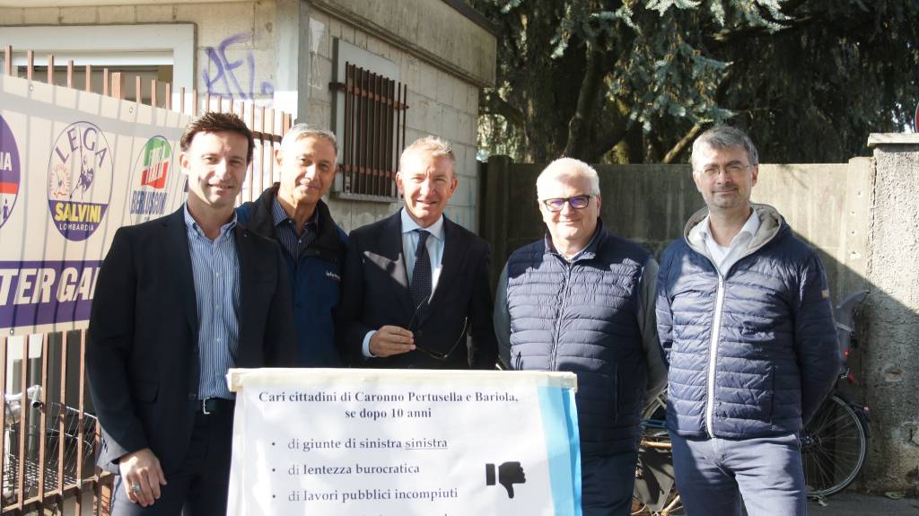 A Caronno Pertusella campagna elettorale al mercato in attesa del ballottaggio