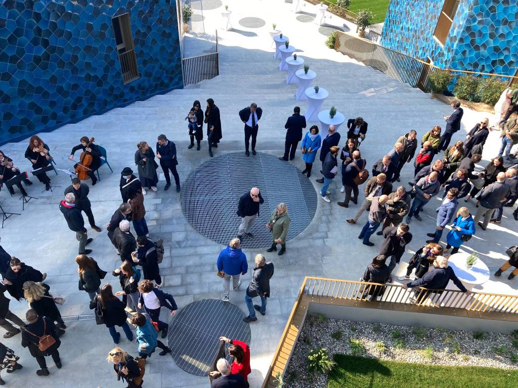 A Laveno Mombello l'inaugurazione delle Case Blu nell'area dell'ex Ceramica 