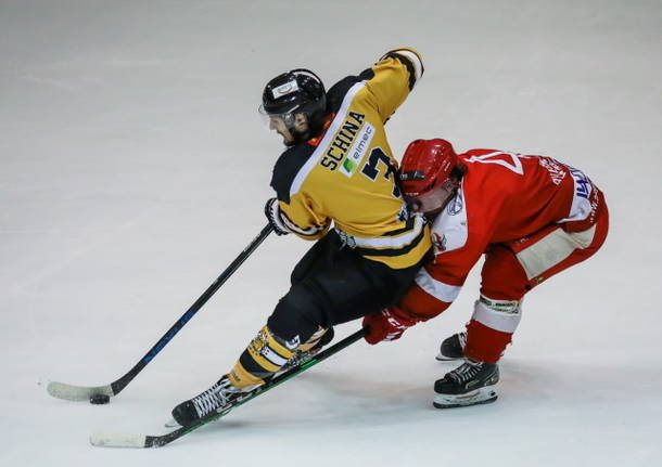 andrea schina mastini varese hockey alleghe  foto T. Munerato