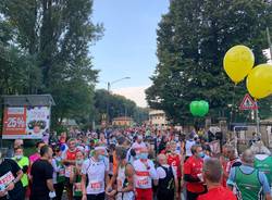 Atleti, famiglie e appassionati: la Varese City Run colora la domenica sportiva in città