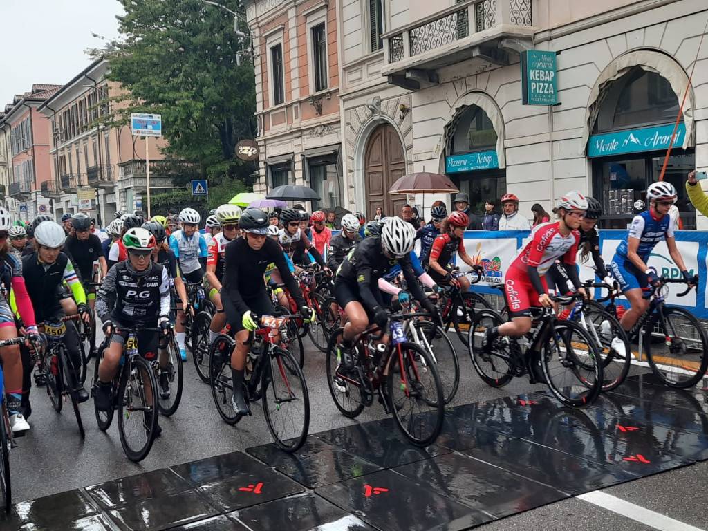 La Gran fondo tre valli varesine Eolo appassiona Varese