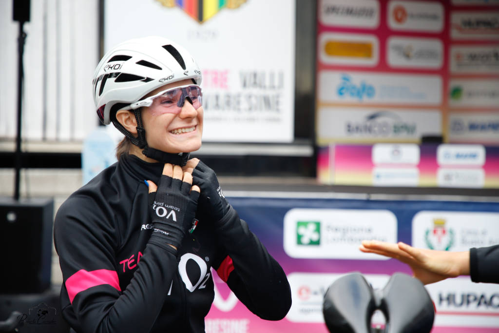 La partenza della 1a Tre Valli Varesine Women