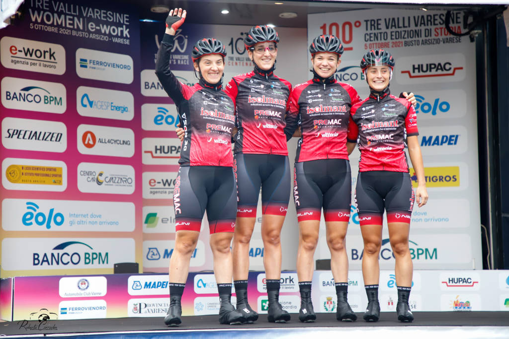 La partenza della 1a Tre Valli Varesine Women