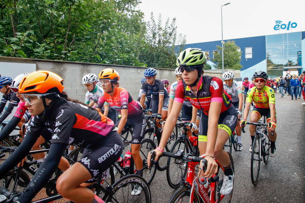 La partenza della 1a Tre Valli Varesine Women