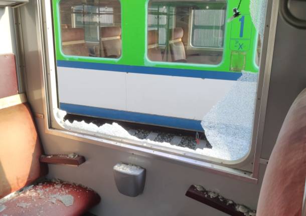 Vandalizzati i treni della Verbano Express